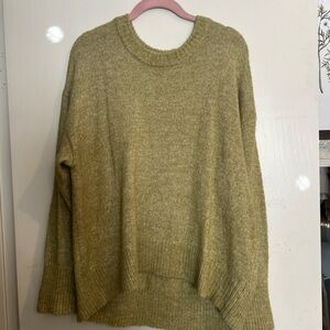 Old Navy Women's Moss Green Crew Neck Sweater